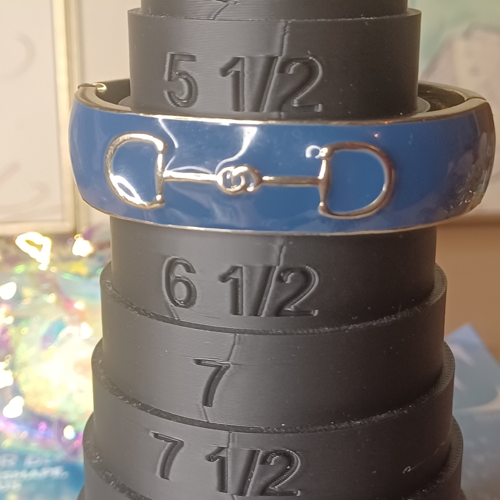 Elegant Blue and Gold Bracelet - Picture 9 of 9